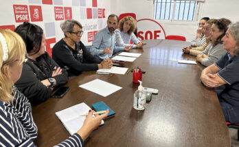 EL PSOE MANTIENE UNA REUNIÓN CON EL COMITÉ DE EMPRESA DE ELICODESA, EMPRESA MUNICIPAL RESPONSABLE DE LA LIMPIEZA Y MANTENIMIENTO DE LOS COLEGIOS Y EDIFICIOS PÚBLICOS.