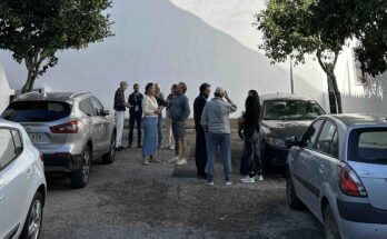 EL PSOE SE REÚNE CON LOS VECINOS DE “EL VERGEL” PARA RECOGER SUS DEMANDAS ANTE EL ABANDONO DE CARMEN ÁLVAREZ.